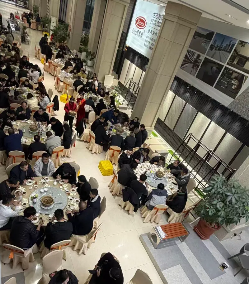 Il banchetto di fine anno di Beata Ceramiche Un successo | I ricavi superano i 400 milioni di RMB per il nuovo anno, nuovi prodotti debutteranno alla Xiamen INT'L Stone Fair